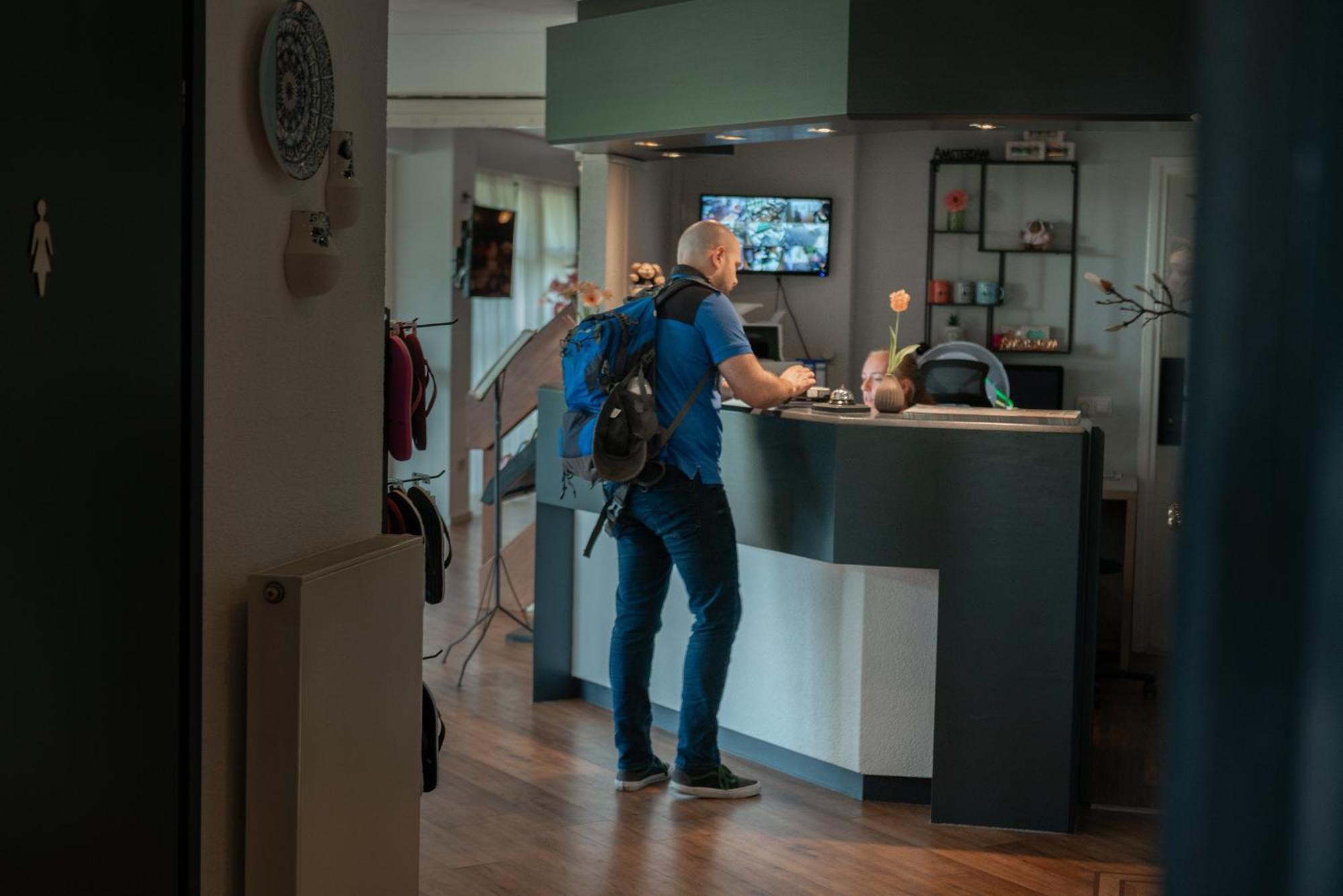 Boutique Hotel Herbergh Amsterdam Airport Free Parking Бадхуведорп Екстериор снимка