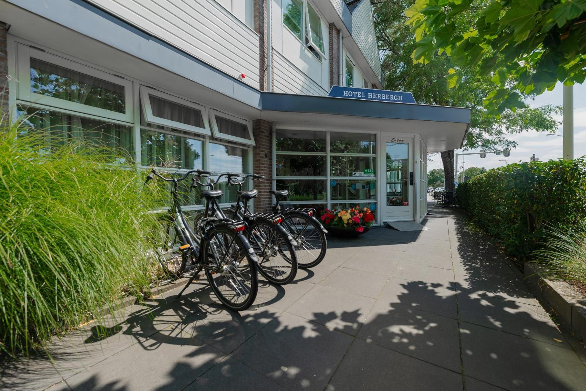 Boutique Hotel Herbergh Amsterdam Airport Free Parking Бадхуведорп Екстериор снимка