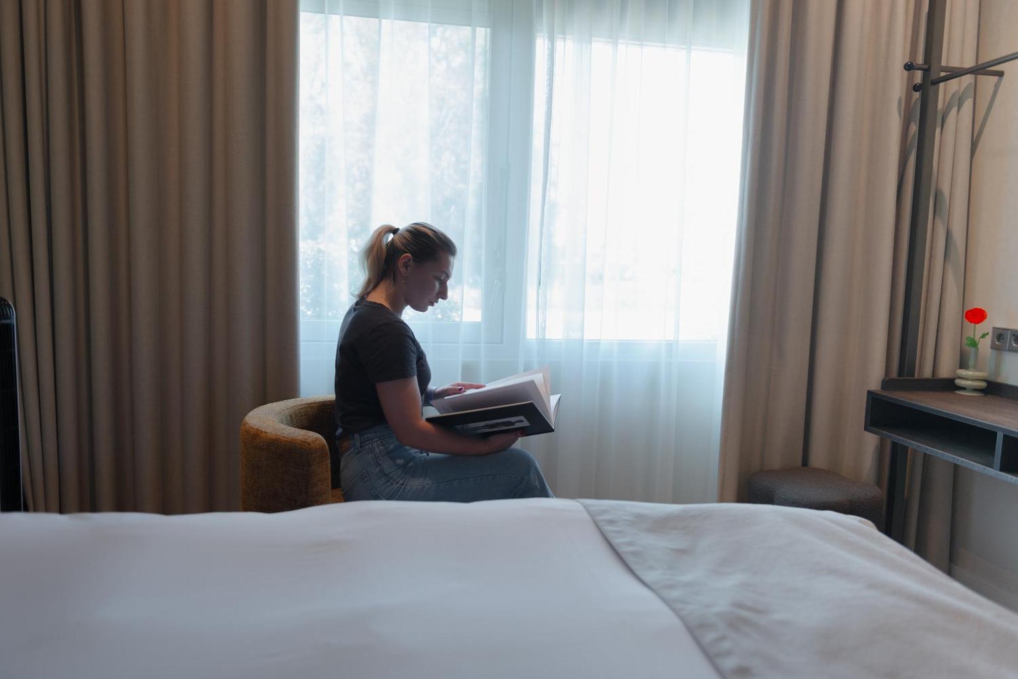 Boutique Hotel Herbergh Amsterdam Airport Free Parking Бадхуведорп Екстериор снимка