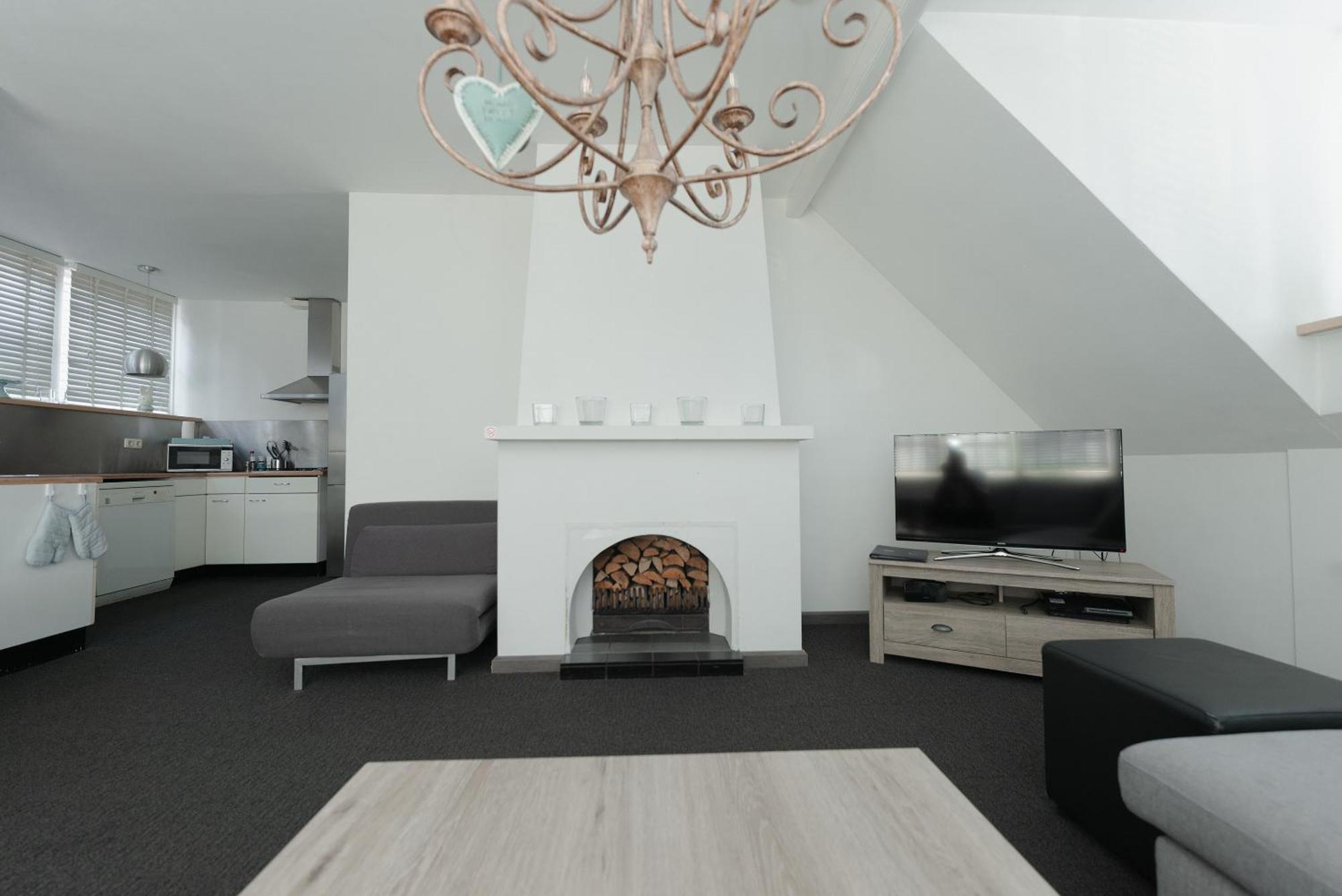 Boutique Hotel Herbergh Amsterdam Airport Free Parking Бадхуведорп Екстериор снимка
