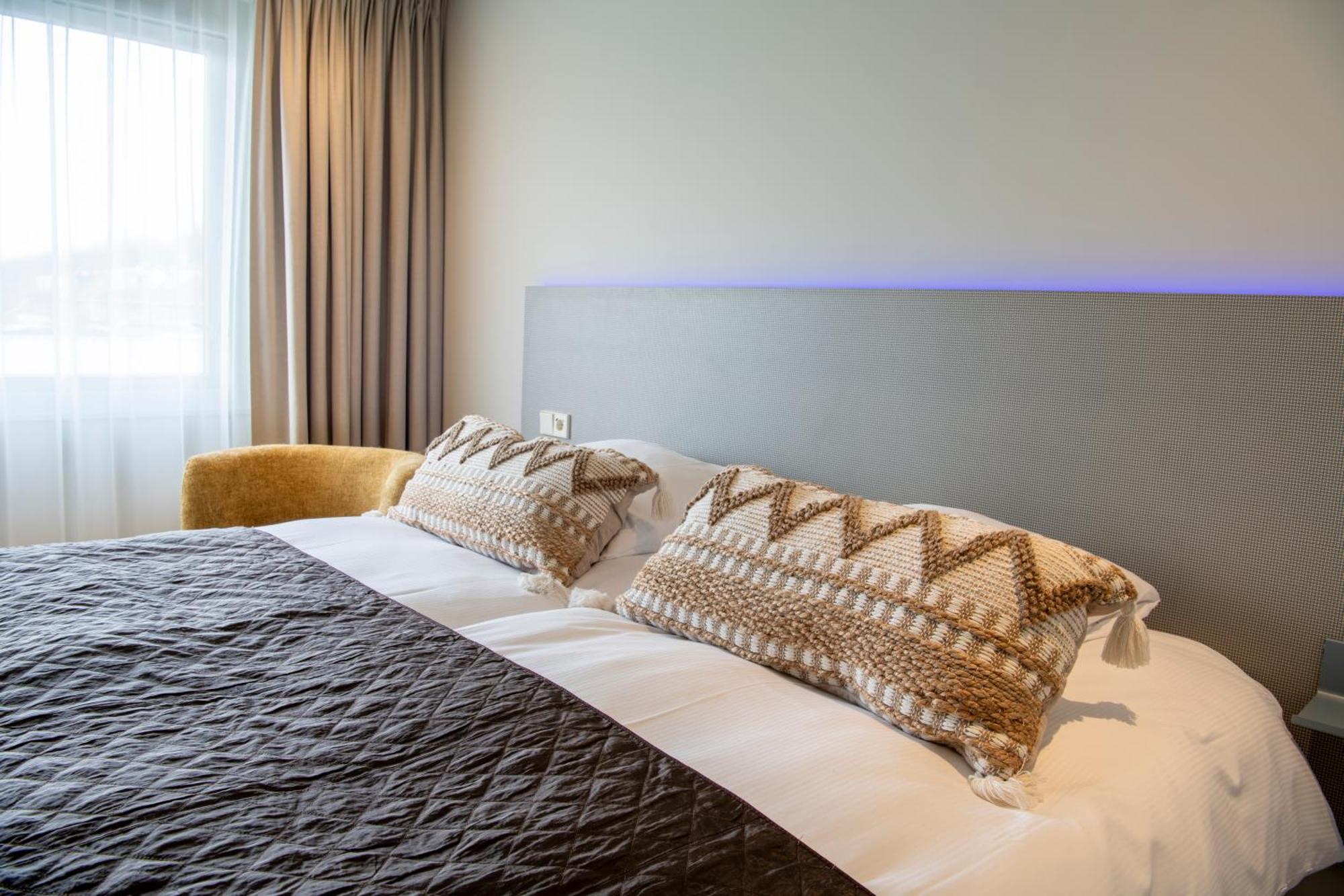Boutique Hotel Herbergh Amsterdam Airport Free Parking Бадхуведорп Екстериор снимка