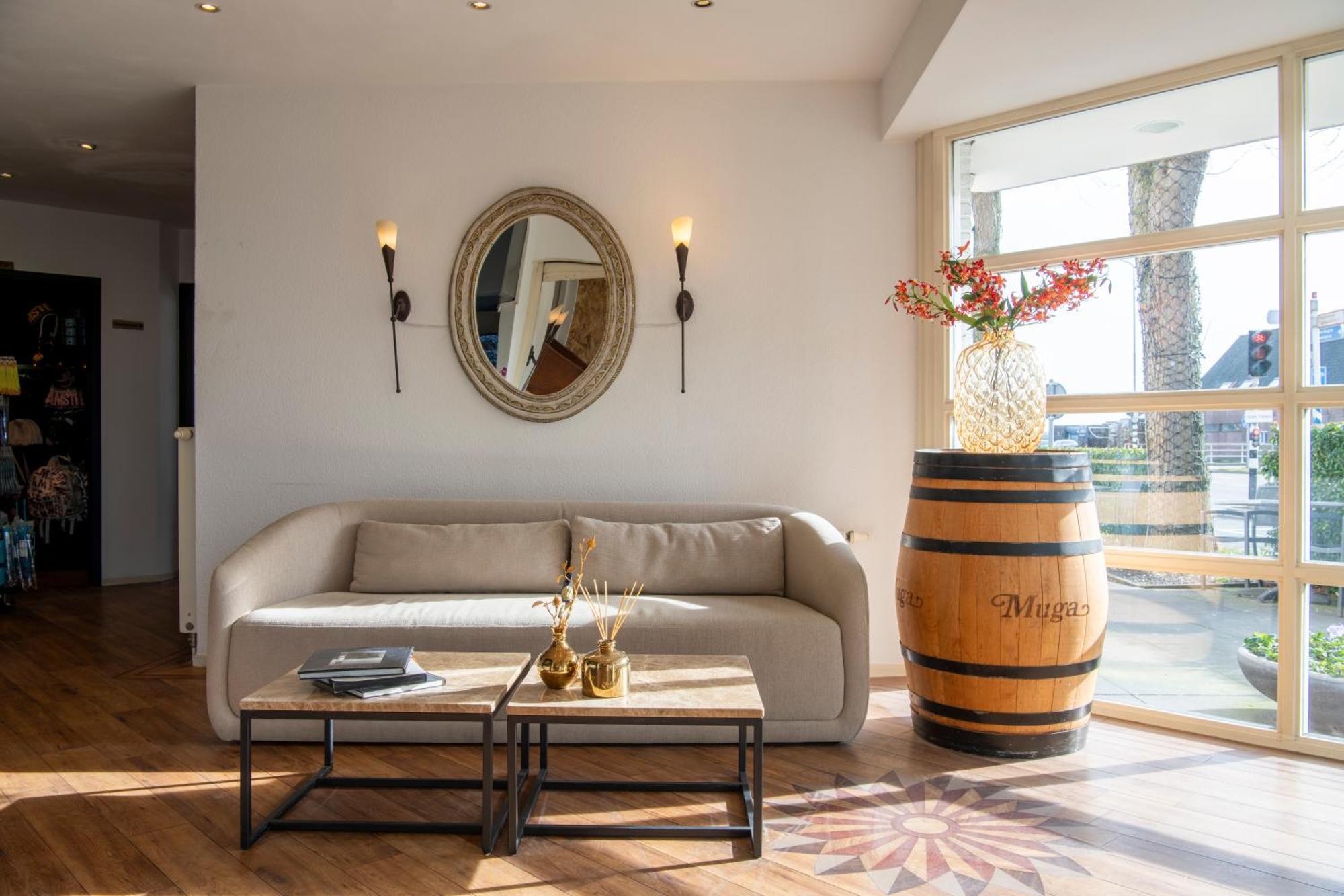 Boutique Hotel Herbergh Amsterdam Airport Free Parking Бадхуведорп Екстериор снимка