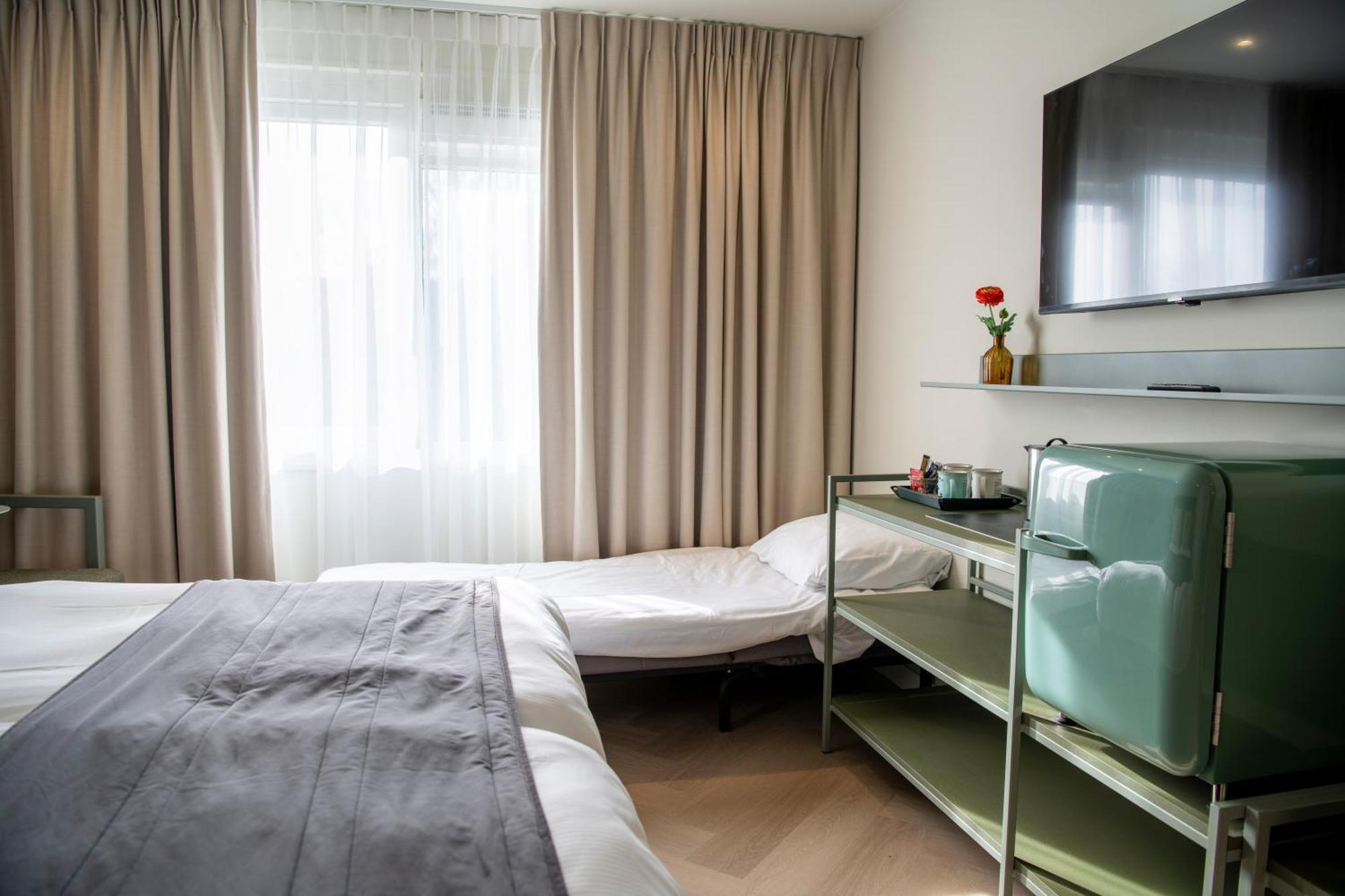 Boutique Hotel Herbergh Amsterdam Airport Free Parking Бадхуведорп Екстериор снимка